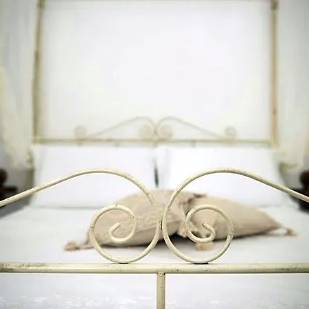 Dimora Cappuccini Bed & Breakfast Cisternino