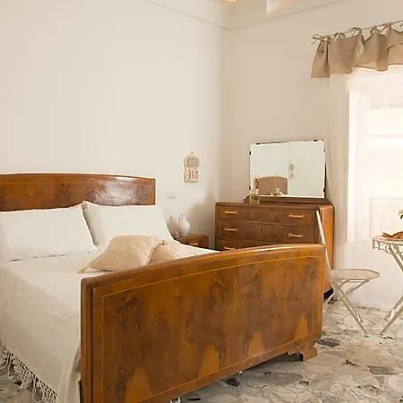 Dimora Cappuccini Bed & Breakfast