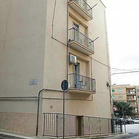 Dimora Cappuccini Bed & Breakfast 3*