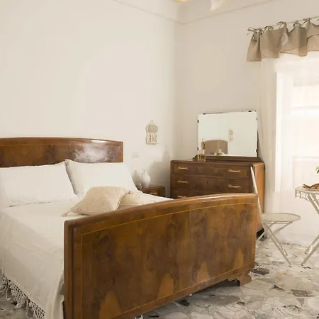 Dimora Cappuccini Bed & Breakfast